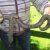 В Австралии ливень выдавил из норы на поверхность огромного земляного червя
